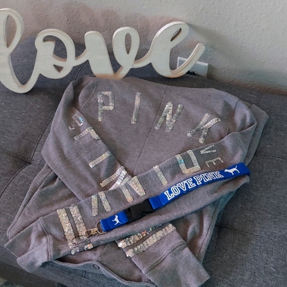 PINK Victoria's Secret Other - *VS Pink Bling Onzie*
